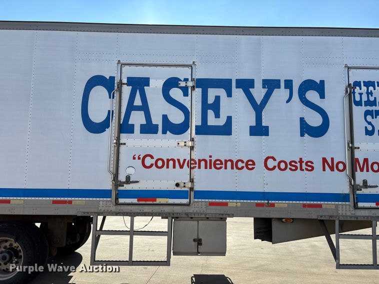 image for item EN5902 2007 Utility VS2RA refrigerated van trailer