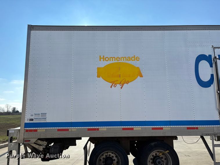 image for item EN5902 2007 Utility VS2RA refrigerated van trailer