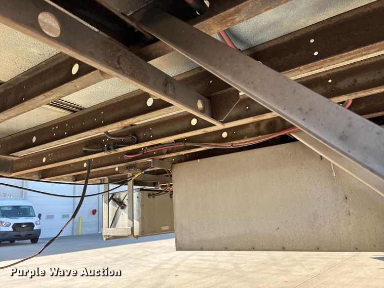 image for item EN5902 2007 Utility VS2RA refrigerated van trailer