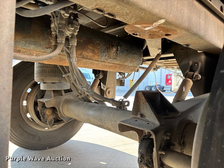 image for item EN5902 2007 Utility VS2RA refrigerated van trailer