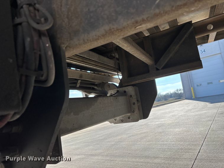 image for item EN5902 2007 Utility VS2RA refrigerated van trailer