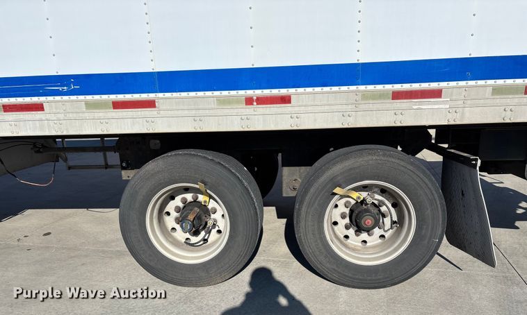 image for item EN5902 2007 Utility VS2RA refrigerated van trailer