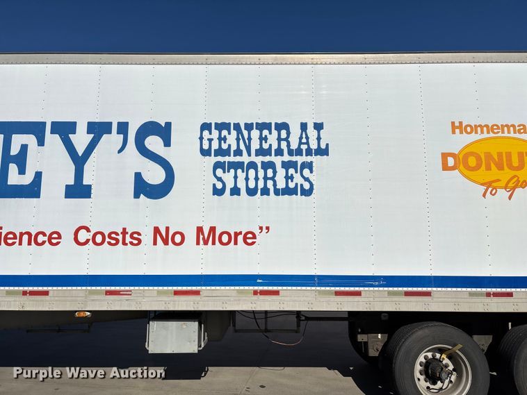 image for item EN5902 2007 Utility VS2RA refrigerated van trailer