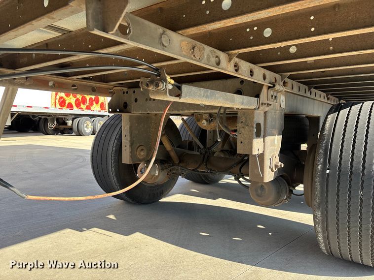 image for item EN5902 2007 Utility VS2RA refrigerated van trailer