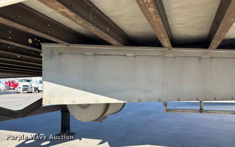 image for item EN5902 2007 Utility VS2RA refrigerated van trailer