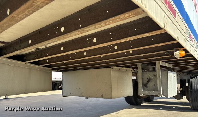 image for item EN5902 2007 Utility VS2RA refrigerated van trailer