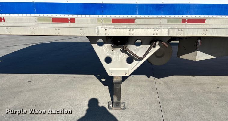 image for item EN5902 2007 Utility VS2RA refrigerated van trailer