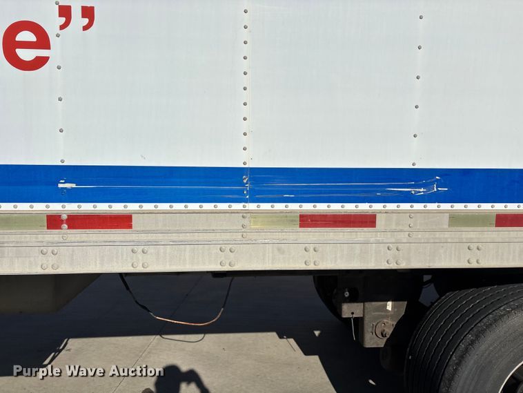 image for item EN5902 2007 Utility VS2RA refrigerated van trailer