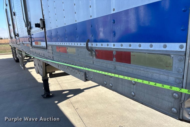 image for item EN5902 2007 Utility VS2RA refrigerated van trailer