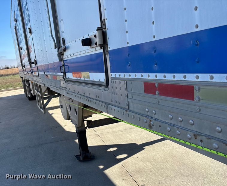 image for item EN5902 2007 Utility VS2RA refrigerated van trailer