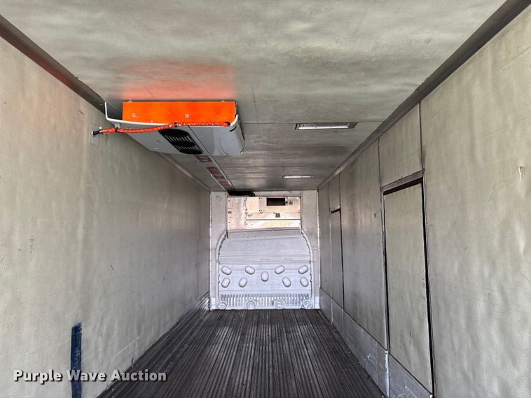 image for item EN5902 2007 Utility VS2RA refrigerated van trailer