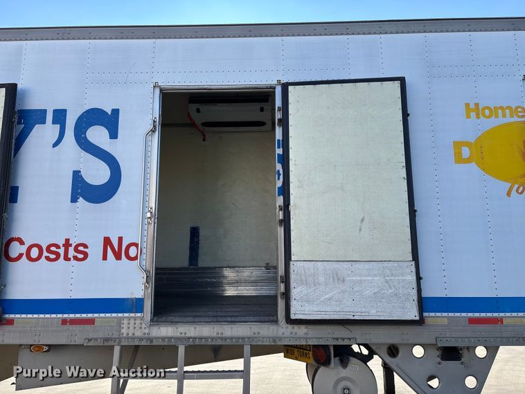 image for item EN5902 2007 Utility VS2RA refrigerated van trailer