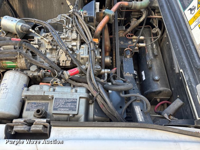 image for item EN5902 2007 Utility VS2RA refrigerated van trailer