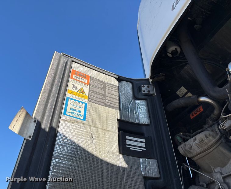 image for item EN5902 2007 Utility VS2RA refrigerated van trailer