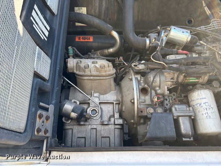 image for item EN5902 2007 Utility VS2RA refrigerated van trailer