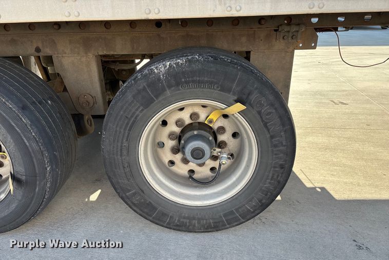 image for item EN5902 2007 Utility VS2RA refrigerated van trailer