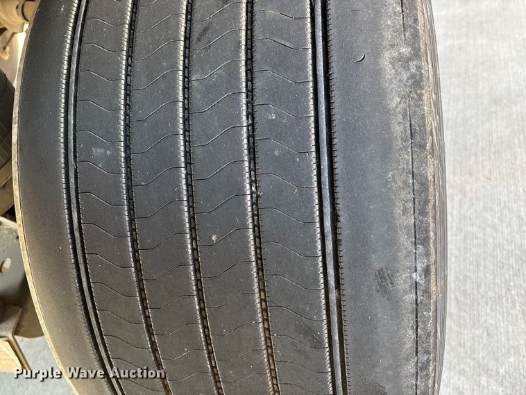 image for item EN5902 2007 Utility VS2RA refrigerated van trailer