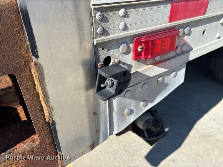 image for item EN5903 2003 Great Dane refrigerated van trailer