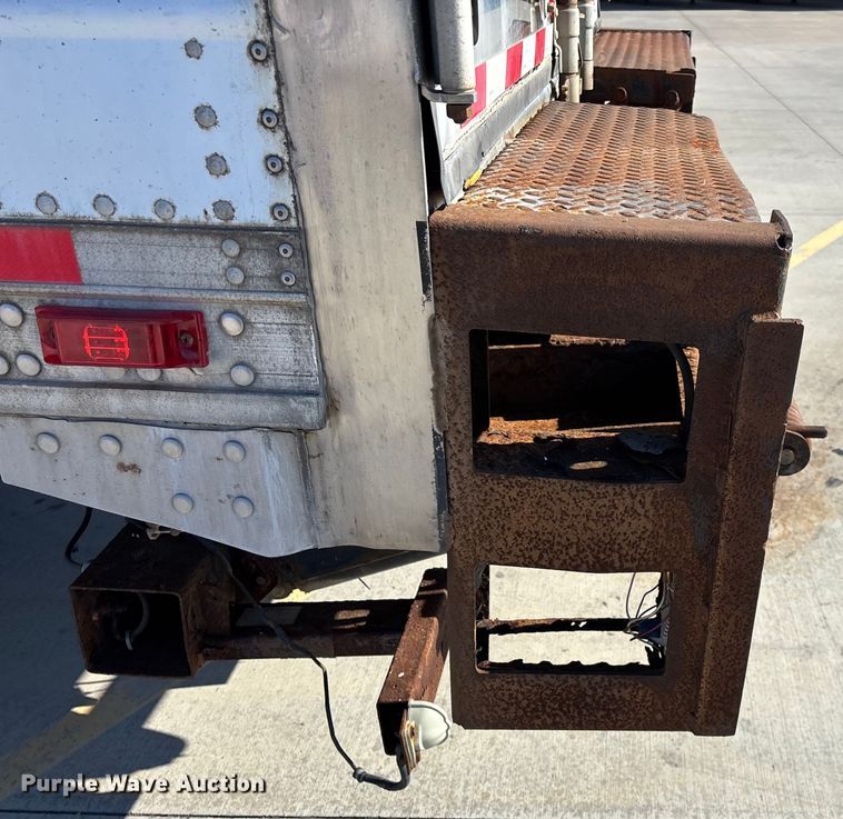 image for item EN5903 2003 Great Dane refrigerated van trailer