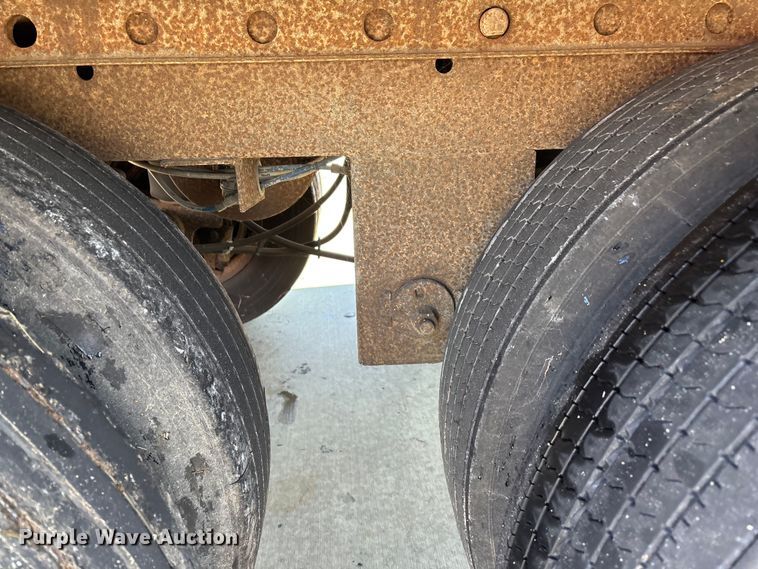 image for item EN5903 2003 Great Dane refrigerated van trailer