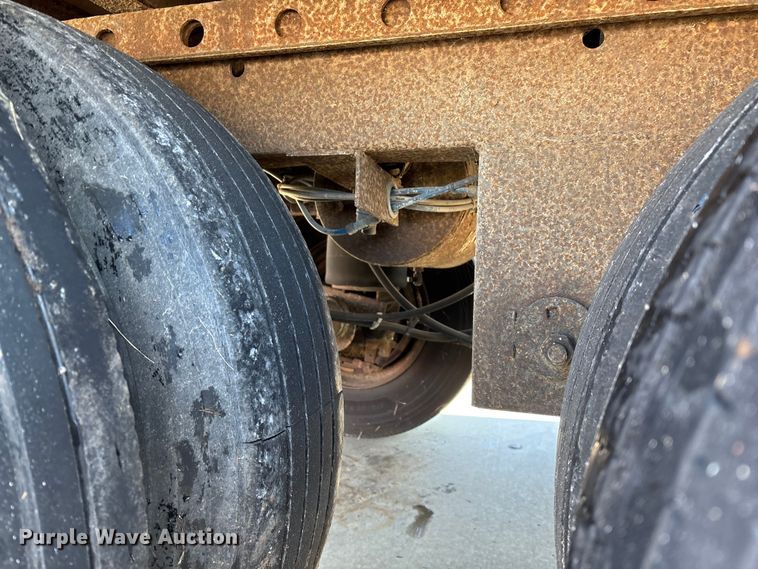 image for item EN5903 2003 Great Dane refrigerated van trailer