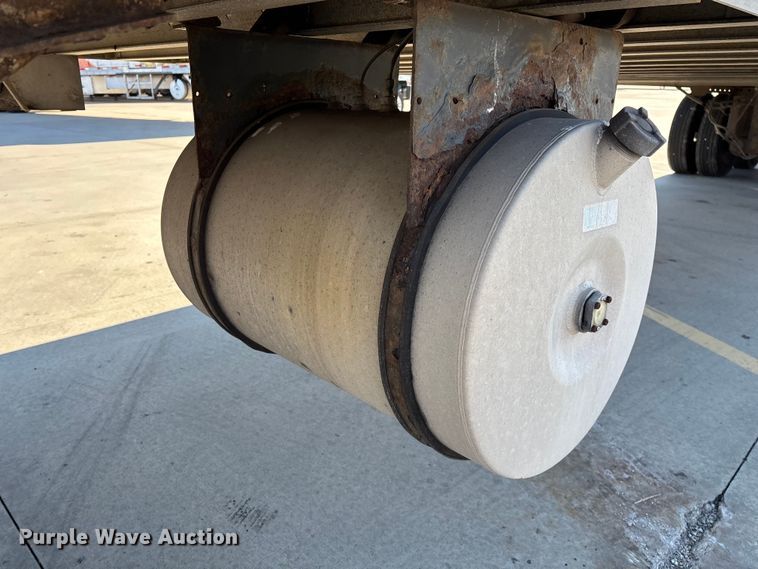 image for item EN5903 2003 Great Dane refrigerated van trailer