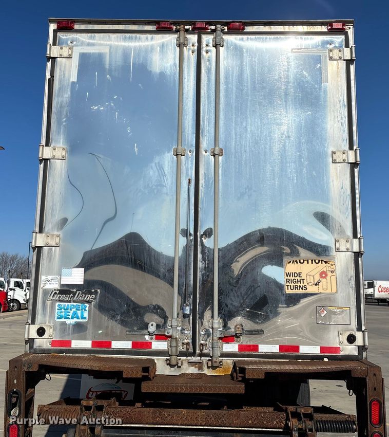 image for item EN5903 2003 Great Dane refrigerated van trailer