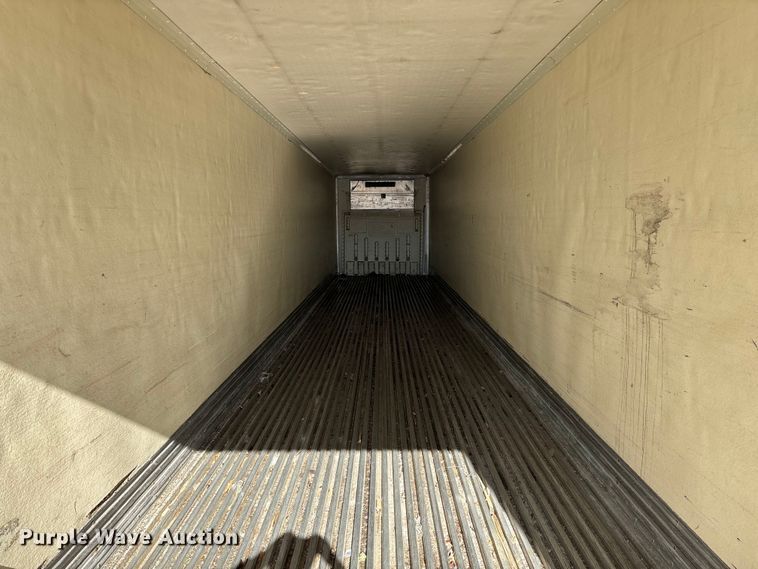 image for item EN5903 2003 Great Dane refrigerated van trailer