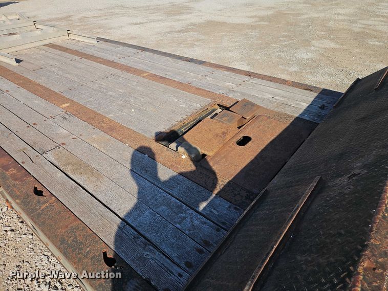 image for item EO4834 2013 XL Specialized Trailers XL60 lowboy equipment trailer