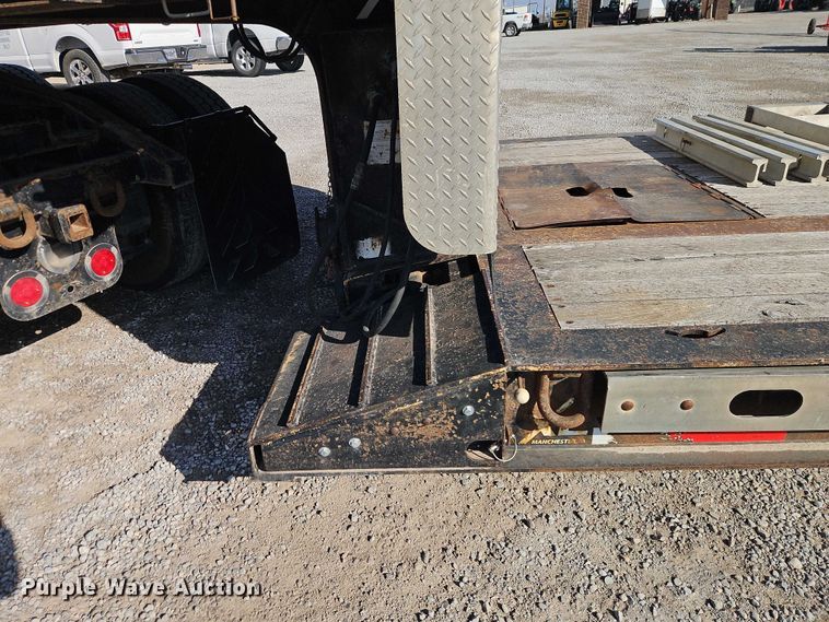 image for item EO4834 2013 XL Specialized Trailers XL60 lowboy equipment trailer