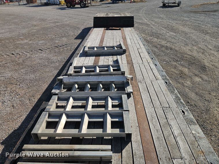 image for item EO4834 2013 XL Specialized Trailers XL60 lowboy equipment trailer