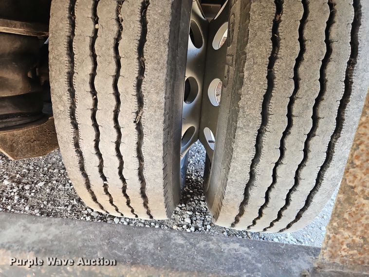 image for item EO4834 2013 XL Specialized Trailers XL60 lowboy equipment trailer