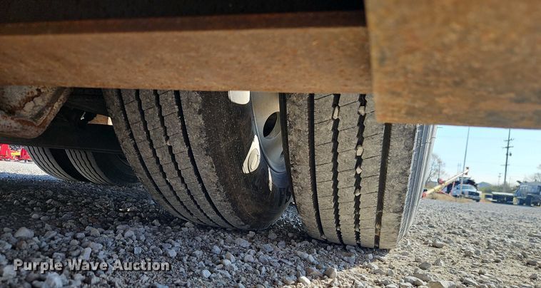 image for item EO4834 2013 XL Specialized Trailers XL60 lowboy equipment trailer