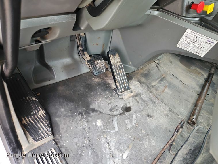 image for item EO4875 2015 Kenworth T880 semi truck