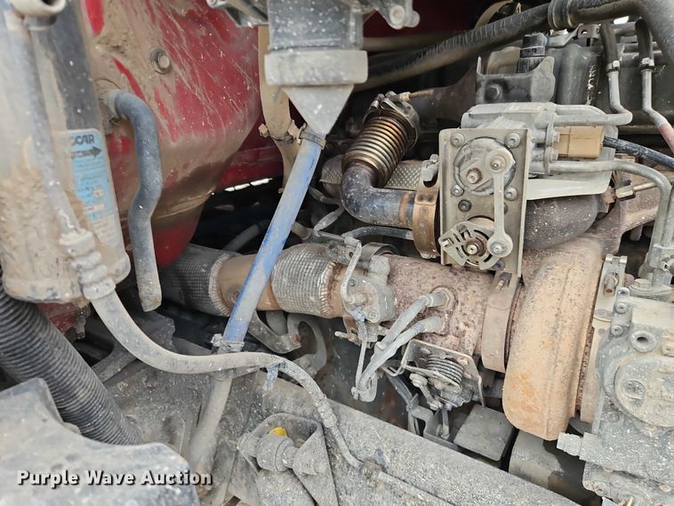 image for item EO4875 2015 Kenworth T880 semi truck