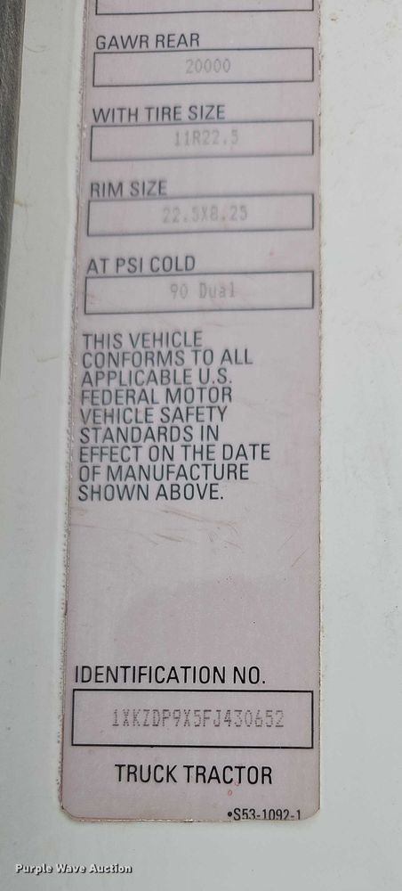 image for item EO4875 2015 Kenworth T880 semi truck