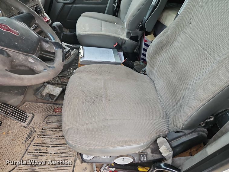 image for item EO4876 2016 Kenworth T880 semi truck