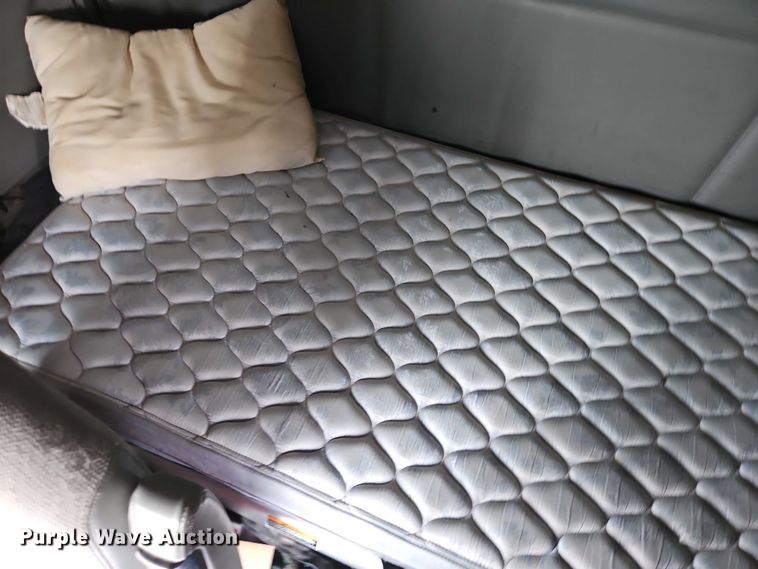 image for item EO4876 2016 Kenworth T880 semi truck