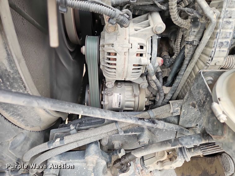 image for item EO4876 2016 Kenworth T880 semi truck