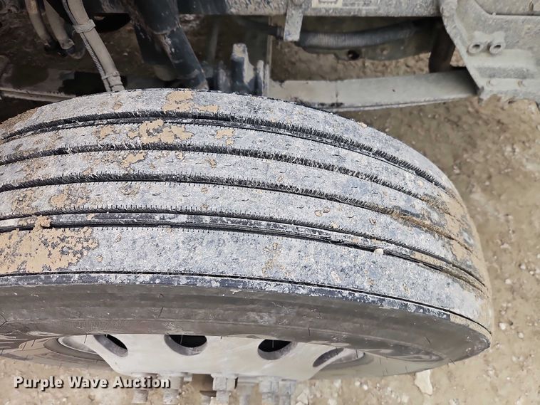 image for item EO4876 2016 Kenworth T880 semi truck