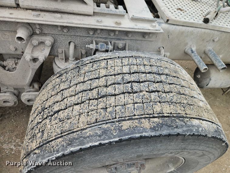 image for item EO4876 2016 Kenworth T880 semi truck