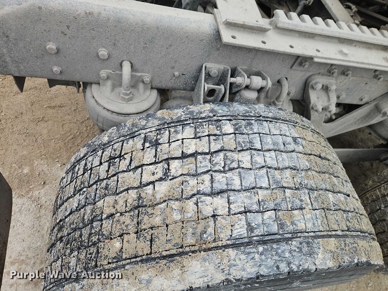 image for item EO4876 2016 Kenworth T880 semi truck