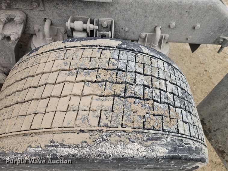 image for item EO4876 2016 Kenworth T880 semi truck