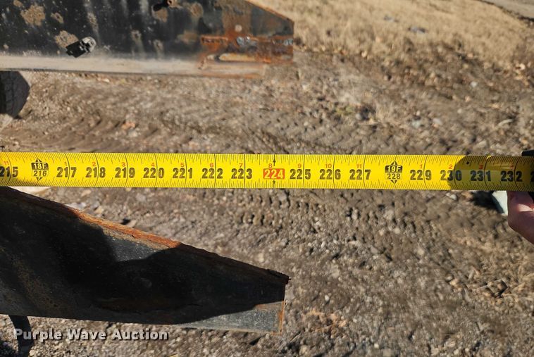 image for item EO4878 2007 Freightliner Business Class M2 truck cab and chassis