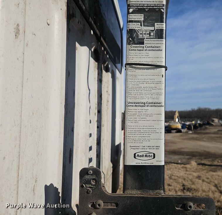 image for item EO4878 2007 Freightliner Business Class M2 truck cab and chassis