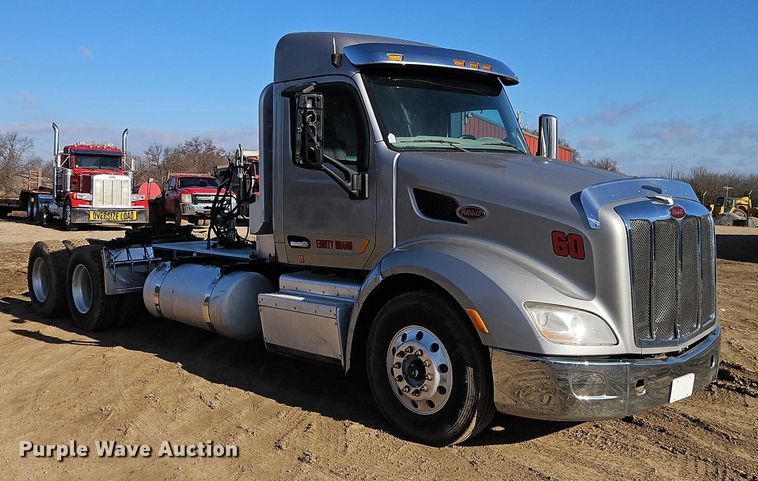 CAMIóN 2015 PETERBILT