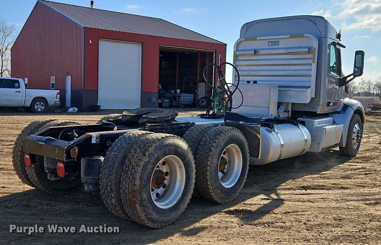 CAMIóN 2015 PETERBILT