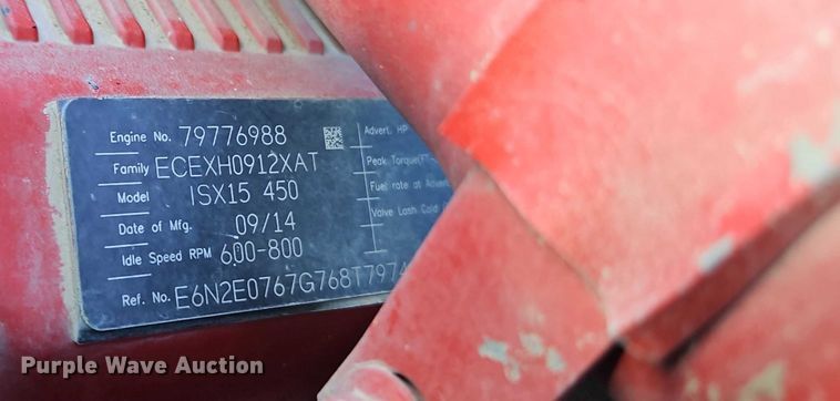 image for item EO4882 2015 Peterbilt 579 semi truck