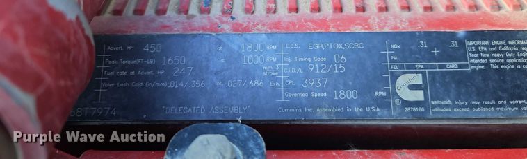 image for item EO4882 2015 Peterbilt 579 semi truck