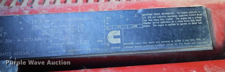 image for item EO4882 2015 Peterbilt 579 semi truck